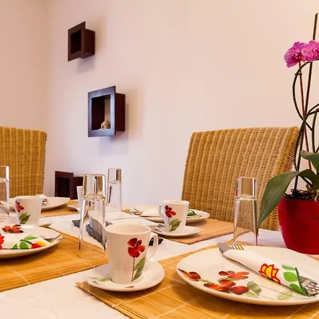 New Lory With A Pool And Sea View Appartamento