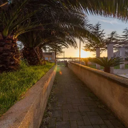 New Lory With A Pool And Sea View *