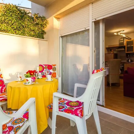 New Lory With A Pool And Sea View *